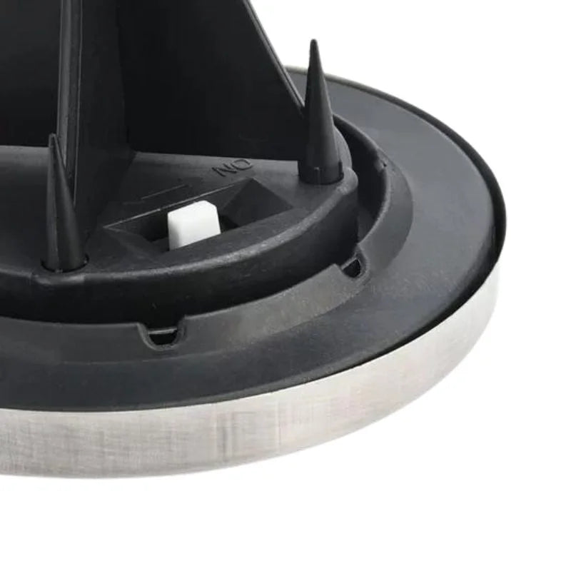 Raxiva outdoor solar garden lighting