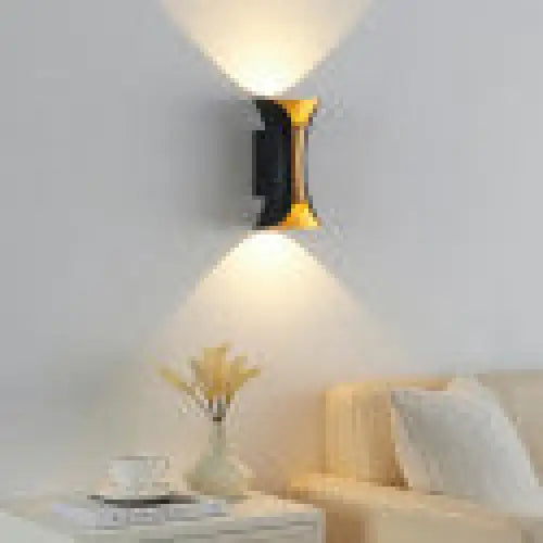 Raxiva-applique murale led noire interieur or