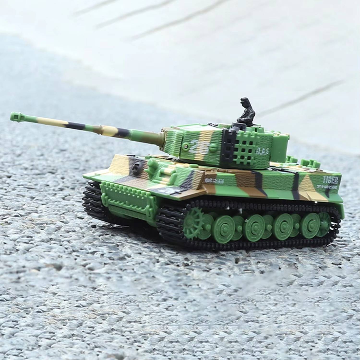 Raxiva-rc tank