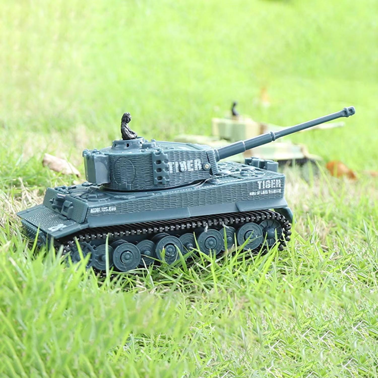 Raxiva-rc tank